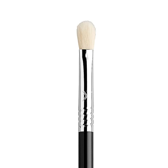 Sigma Beauty Professional E27 Detail Eyeshadow Blending Brush – Eyeshadow Application and Blending Brush - Apply Pigment and Blend Harsh Lines for a Well Blended Effect (1 Brush)-Velvo Beauty