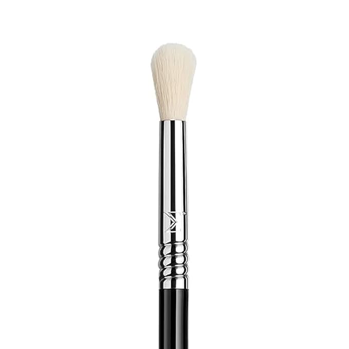 Sigma Beauty Professional E35 Tapered Blending Brush – Professional Eyeshadow Brush for Precision Eyeshadow Blending, Softens Dramatic Edges & Harsh Lines for a Well Blended Effect (1 Brush)-Velvo Beauty