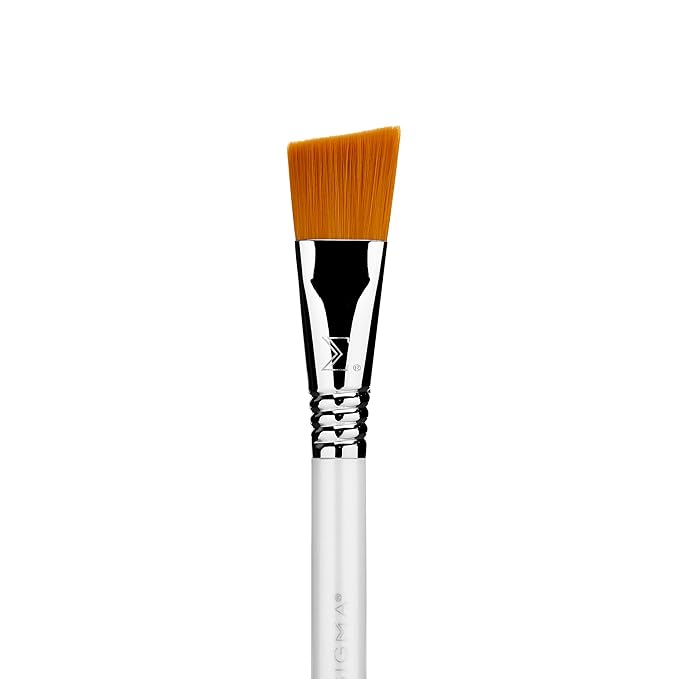 Sigma Beauty S05 Moisturizer Skincare Brush – Skincare Tool for Applying Skincare Products to Face and Skin, Face Moisturizer Brush for Creams and Lotions (1 Pc)-Velvo Beauty