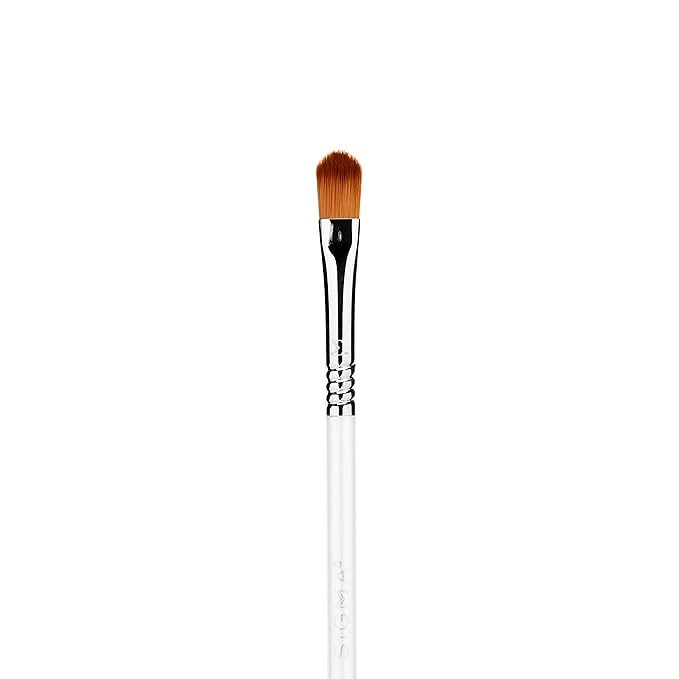 Sigma Beauty S20 Eye Cream Skincare Brush – Skincare Tool for Applying Skincare Products to Face and Skin, Gentle Eye Cream Brush Applicator for Eye Creams and Eye Makeup Primer (1 Pc)-Velvo Beauty