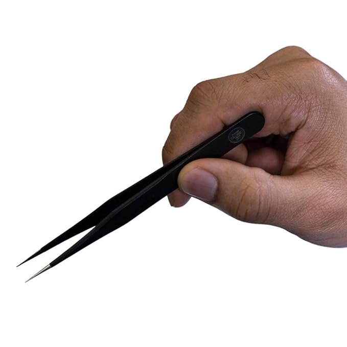 Golden Grooming Co. Bath and Body Skin Care Kit Gift Set for Men - with Deep Exfoliating Scrub, Face Wash, Moisturizer, Body Wash, 2 in 1 Beard and Hair Shampoo, Body Balm,Solid Cologne and Tweezers-Velvo Beauty