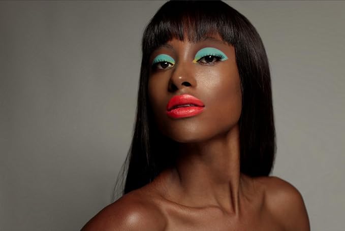 15 Colors Eyeshadow Palette | Versatile Range for Unlimited Eye Looks. (Vintage)-Velvo Beauty