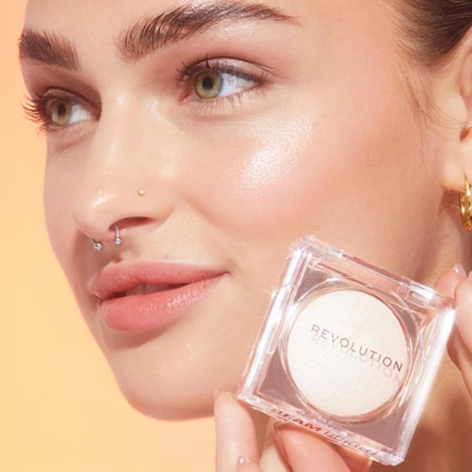 Makeup Revolution Beam Bright Highlighter, All Over Face Glow, Powder To Liquid Formula, 5 Different Shades, Diamond Glow-Velvo Beauty