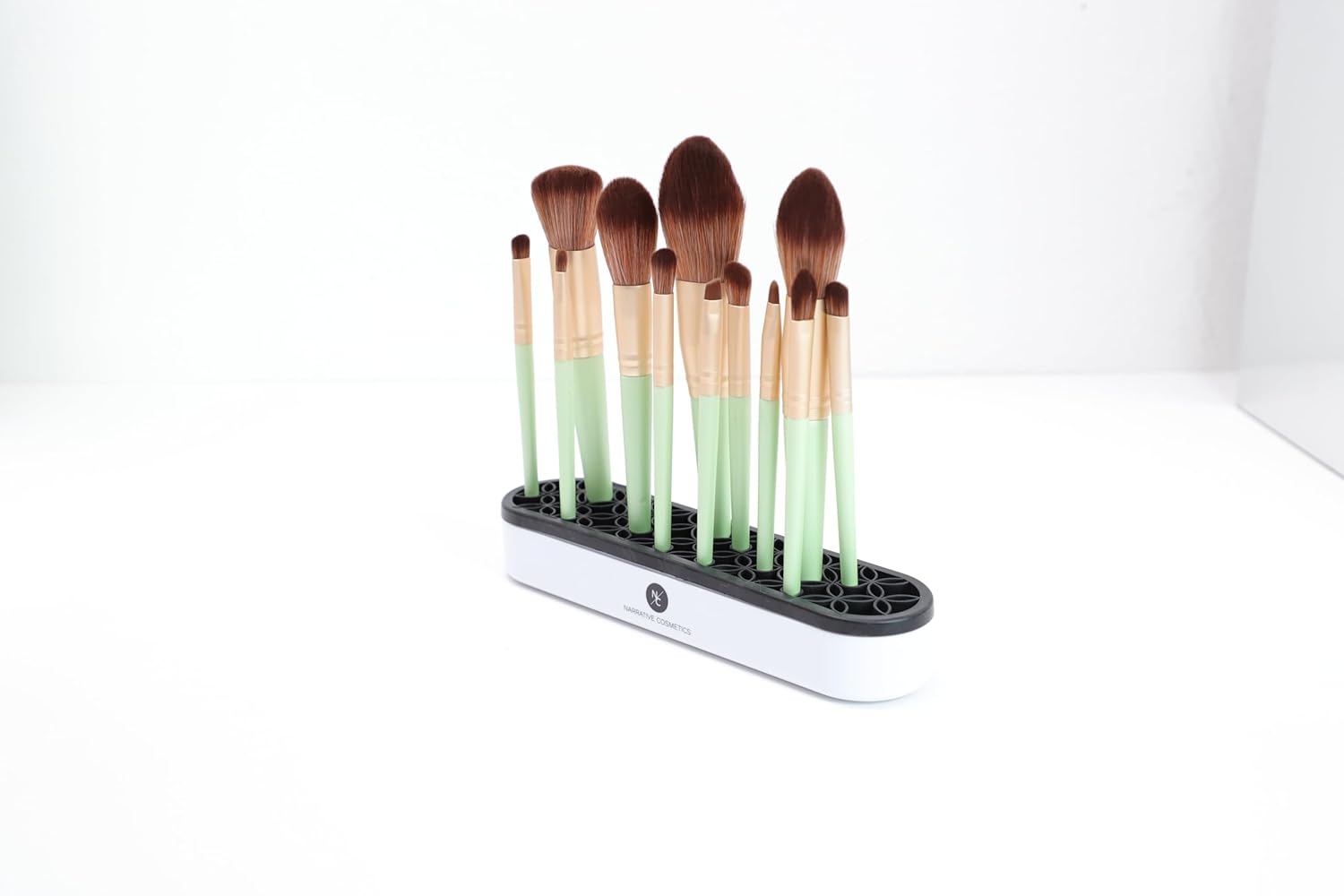 Upright Silicone Brush Holder with Round Corners - Black-Velvo Beauty