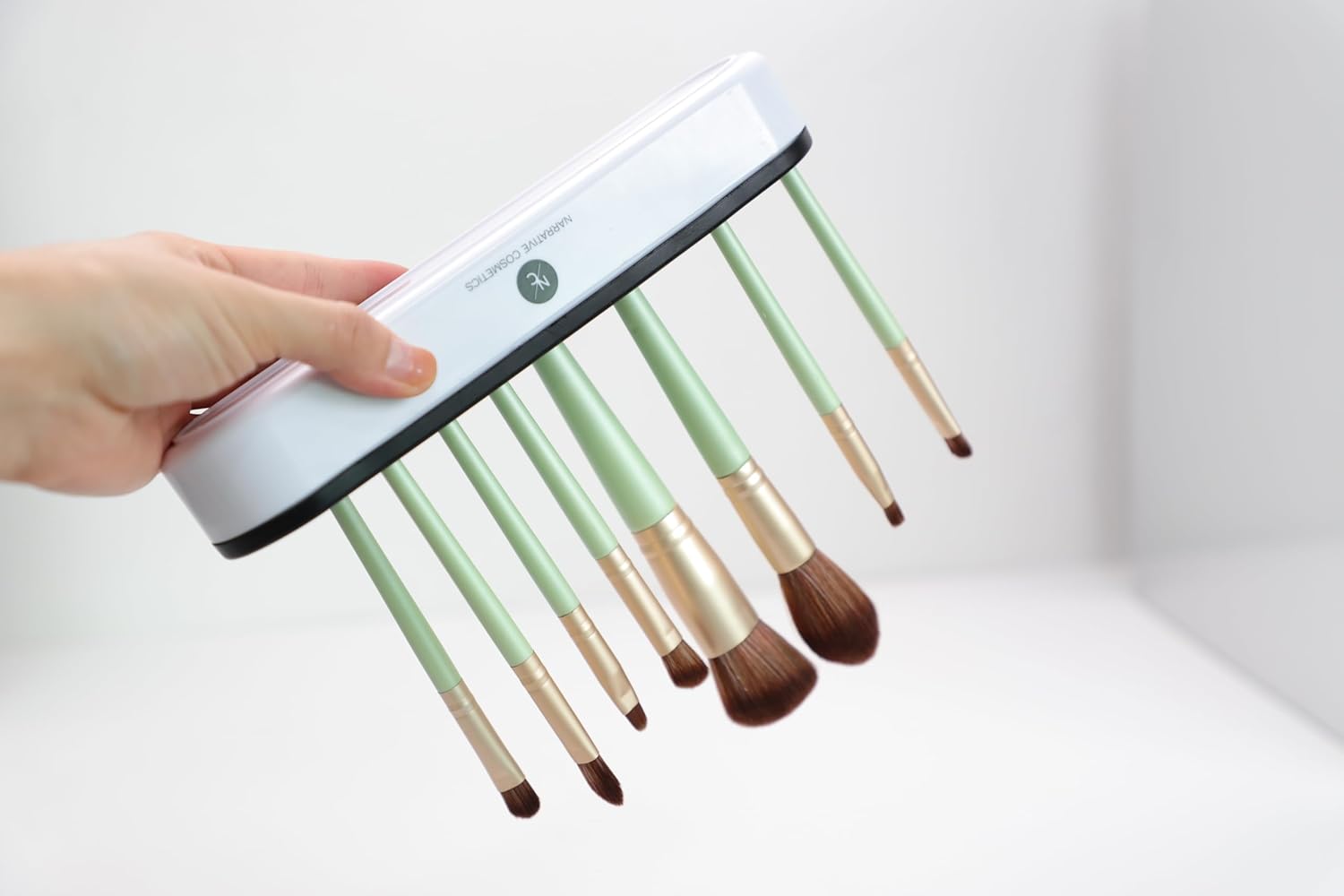 Upright Silicone Brush Holder with Round Corners - Black-Velvo Beauty