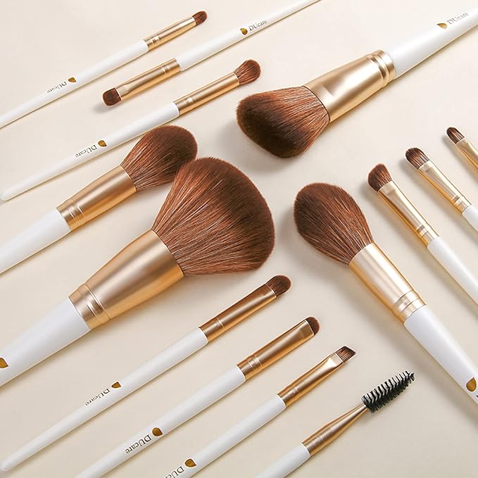 DUcare Makeup Brushes with Bag - 14Pcs Professional Synthetic Make Up Brushes Set for Blush Concealer Foundation Bronzer Powder Eyebrow Contour Eyeshadow Blending Makeup Brush Set Mekaup bag, White-Velvo Beauty