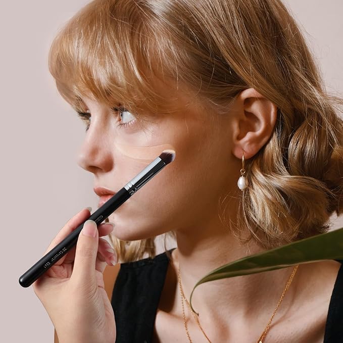 EIGSHOW Angled Concealer Brush Under Eye for Covering Sun Spots Acne Blemishes Concealing Contouring Setting with Liquid Cream (E861)-Velvo Beauty