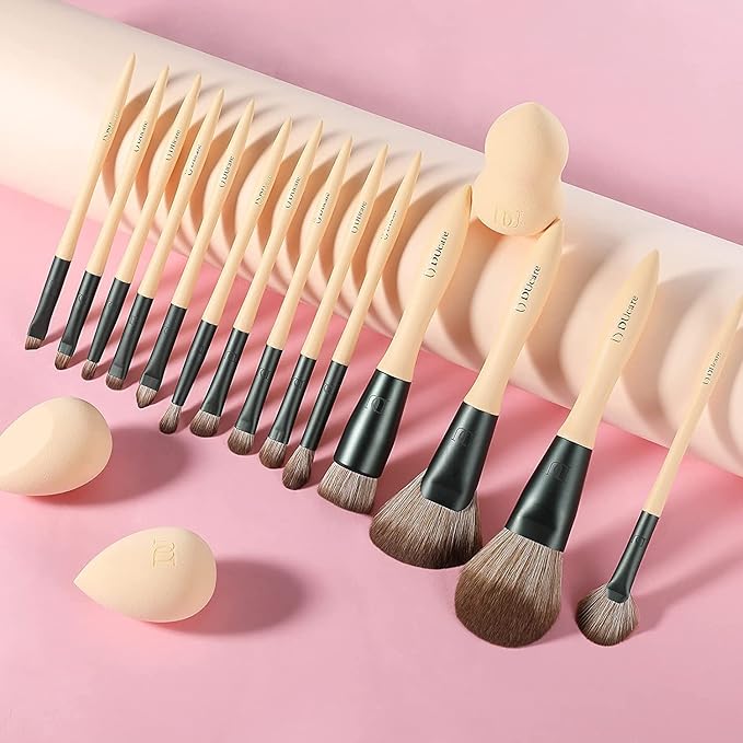 DUcare Makeup Brushes 14Pcs with 3Pcs Makeup Spong & Cosmetic Bag - Lime Mojito Series Makeup Brush Set for Foundation Blending Face Powder Blush Concealers Eye Shadows-Velvo Beauty