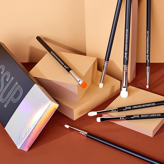 Jessup Eyeshadow Brush Set 7pcs Fluffy Eye Makeup Brushes for Eye Shadow Blending Shader Crease Concealer Black T334-Velvo Beauty