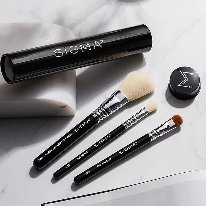 Sigma Beauty Professional E25 Eyeshadow Blending Brush – Professional Eyeshadow Brush for Seamless Eyeshadow Blending, Softens Dramatic Edges & Harsh Lines for a Well Blended Effect (1 Brush)-Velvo Beauty