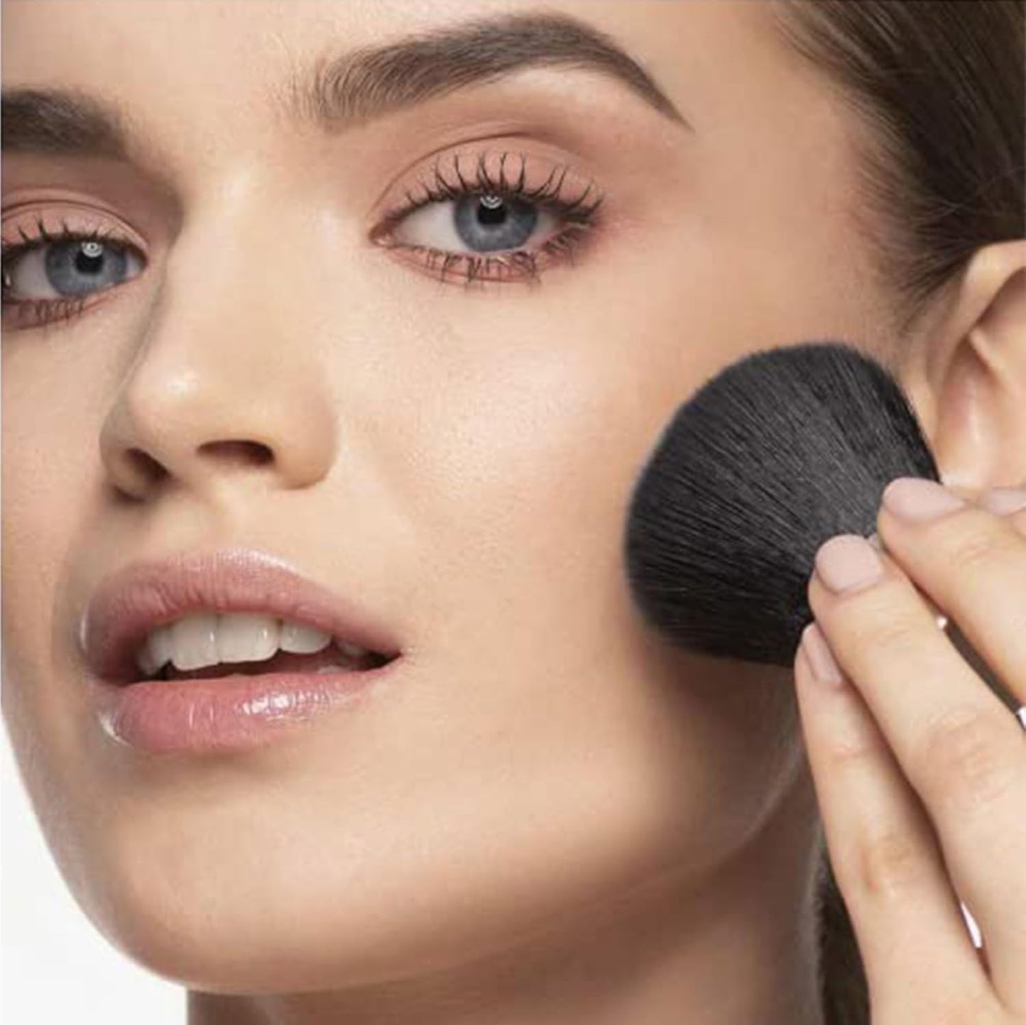 ARTDECO Mineral Powder Foundation - honey – loose setting powder for a smooth & matte finish - medium coverage - perfect for sensitive & oily skin - makeup with zinc & magnesium - vegan - 0.53 Oz-Velvo Beauty