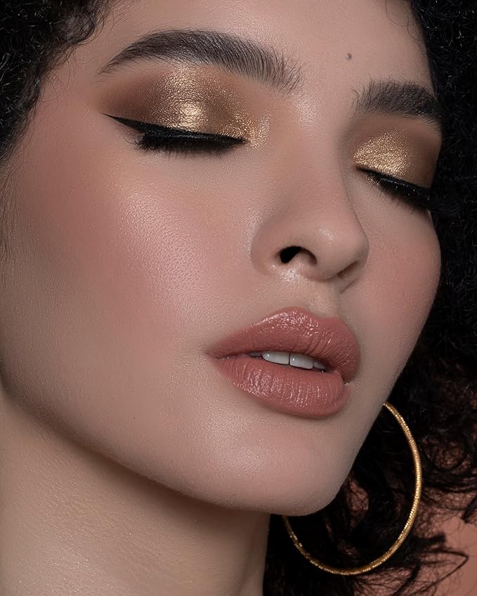 Sigma Beauty E38 Diffused Crease Brush - Blending Brush For Corner Eyelids - Eyeshadow Application and Fluffy Blending Brush - Apply Pigment and Blend Harsh Lines-Velvo Beauty
