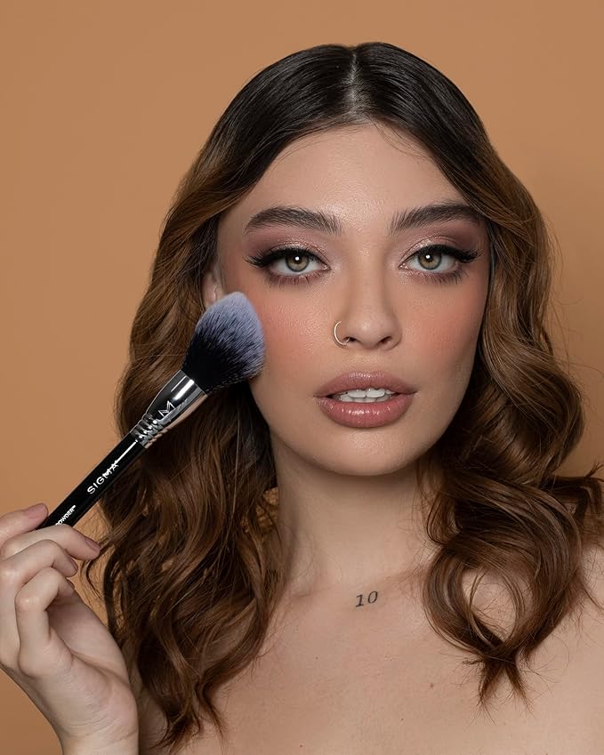 Sigma Beauty F24 All-Over Powder™ Brush-Velvo Beauty