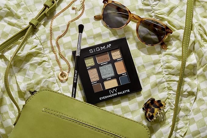 Sigma Beauty E38 Diffused Crease Brush - Blending Brush For Corner Eyelids - Eyeshadow Application and Fluffy Blending Brush - Apply Pigment and Blend Harsh Lines-Velvo Beauty