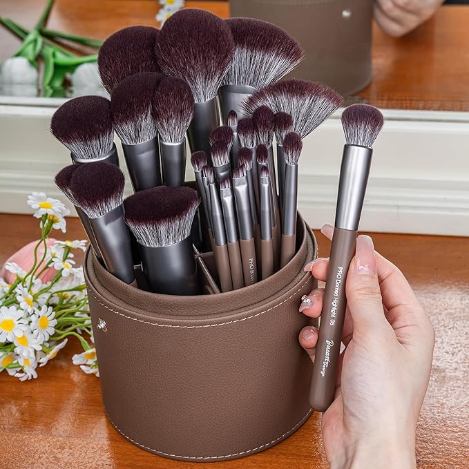 Bueart Design 26 Pcs Chocolate-colored Gift Makeup Brushes Set with Extra Large Holder,Elegant Make up Brushes for Foundation,Face Blending Powder, Contour, Highlight, Concealer, Eyeshadow-Velvo Beauty