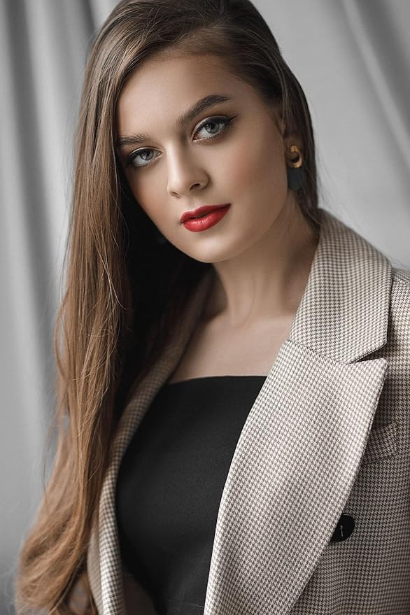 French Girl Le Lip Tint - Moisturizing & Hydrating Lip Balm for Sheer, Buildable Coverage & Shine, Clean Formula, Organic Ingredients, Vegan & Cruelty-Free-Velvo Beauty