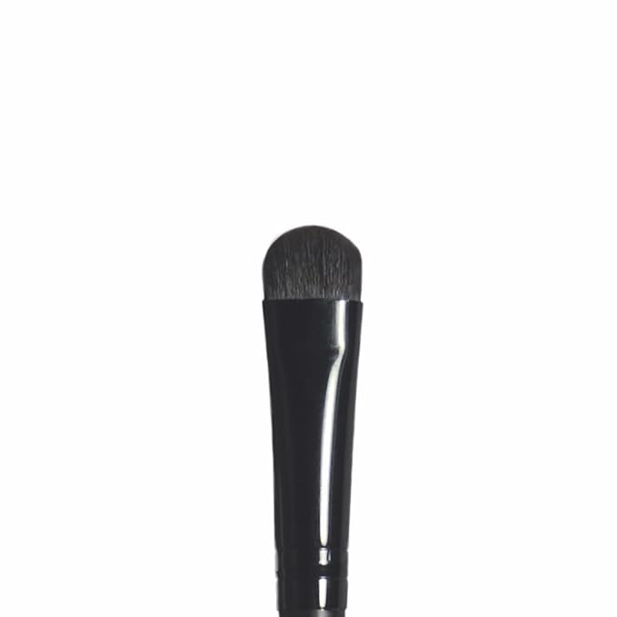 e.l.f. Eyeshadow "C" Brush, Curved Eyeshadow Brush For Blending & Diffusing, Helps Create The Perfect Smoky Eye, Vegan & Cruelty-Free-Velvo Beauty
