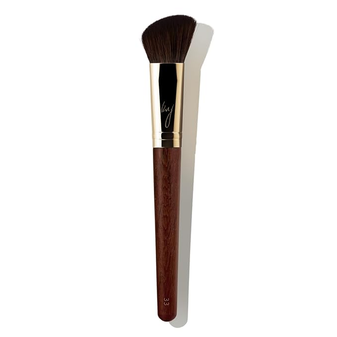[SOO ADOR] BY MAENG #33 Highlighter & Powder Brush - Multi-Functional Brush for Flawless Highlighting and Setting | Designed by K-Pop Makeup Artist Maeng | Makeup Brush Powder Brush-Velvo Beauty