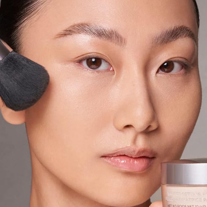 COVER FX Perfect Setting Powder - Shade Light - Loose Makeup Finishing Powder - Mattify Skin and Lock in Makeup - Blurs Fine Lines - Full Size-Velvo Beauty