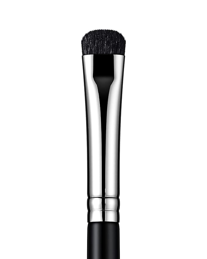 Eyeshadow Smudge Brush, EIGSHOW Short Shader Precision Makeup Brush High-End for Creasing & Cat Eye Makeup, Premium Quality, Cruelty-Free (E806)-Velvo Beauty