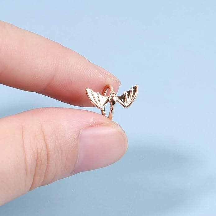 Gothic Bat Cuff Earrings Gold Bat Ear Cuffs Non Pierced Earrings Punk Animal Earrings Cool Vampire Earrings Jewelry for Women and Girls Gifts-Velvo Beauty