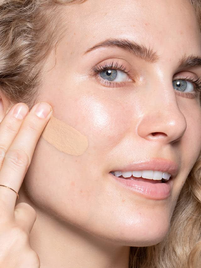 ILIA - True Skin Serum Foundation | Non-comedogenic, Cruelty-Free, Vegan, Weightless Feel, Buildable Coverage, Safe For Sensitive Skin (Molokai SF2.5)-Velvo Beauty