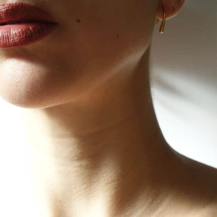 Vintage Water Drop Earrings Gold Teardrop Earrings Tiny Droplet Earrings Minimalist Everyday Earrings Jewelry for Women and Girls-Velvo Beauty