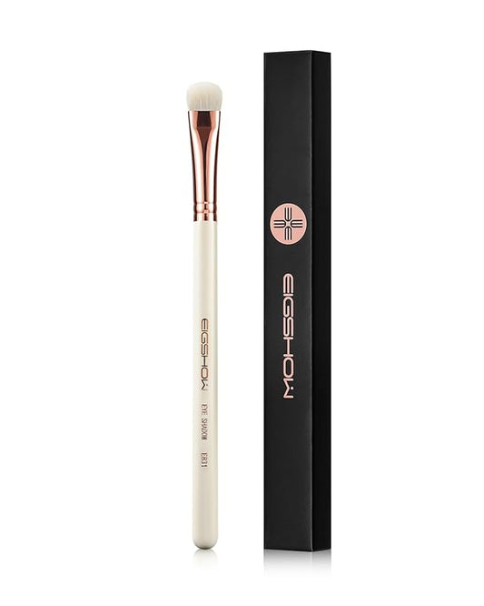Eyeshadow Brush, EIGSHOWBEAUTY Professional Eye Shadow Brush with Saikoho Goat Hair, Premium Eye Makeup Brush For Blending, Smudging, Shading (E831)-Velvo Beauty