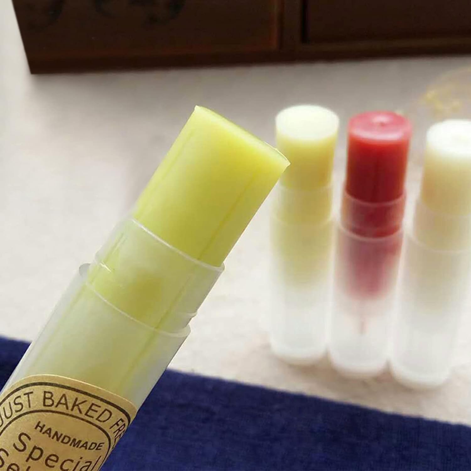 Bekith 100 Pack 5.5ml Clear Empty Lip Balm Tubes with White Caps-Velvo Beauty