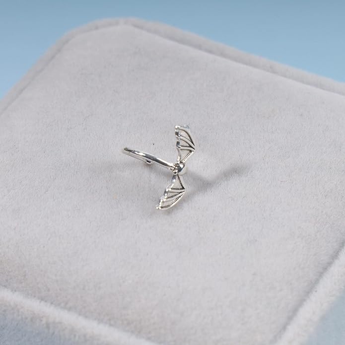 Gothic Bat Cuff Earrings Gold Bat Ear Cuffs Non Pierced Earrings Punk Animal Earrings Cool Vampire Earrings Jewelry for Women and Girls Gifts-Velvo Beauty