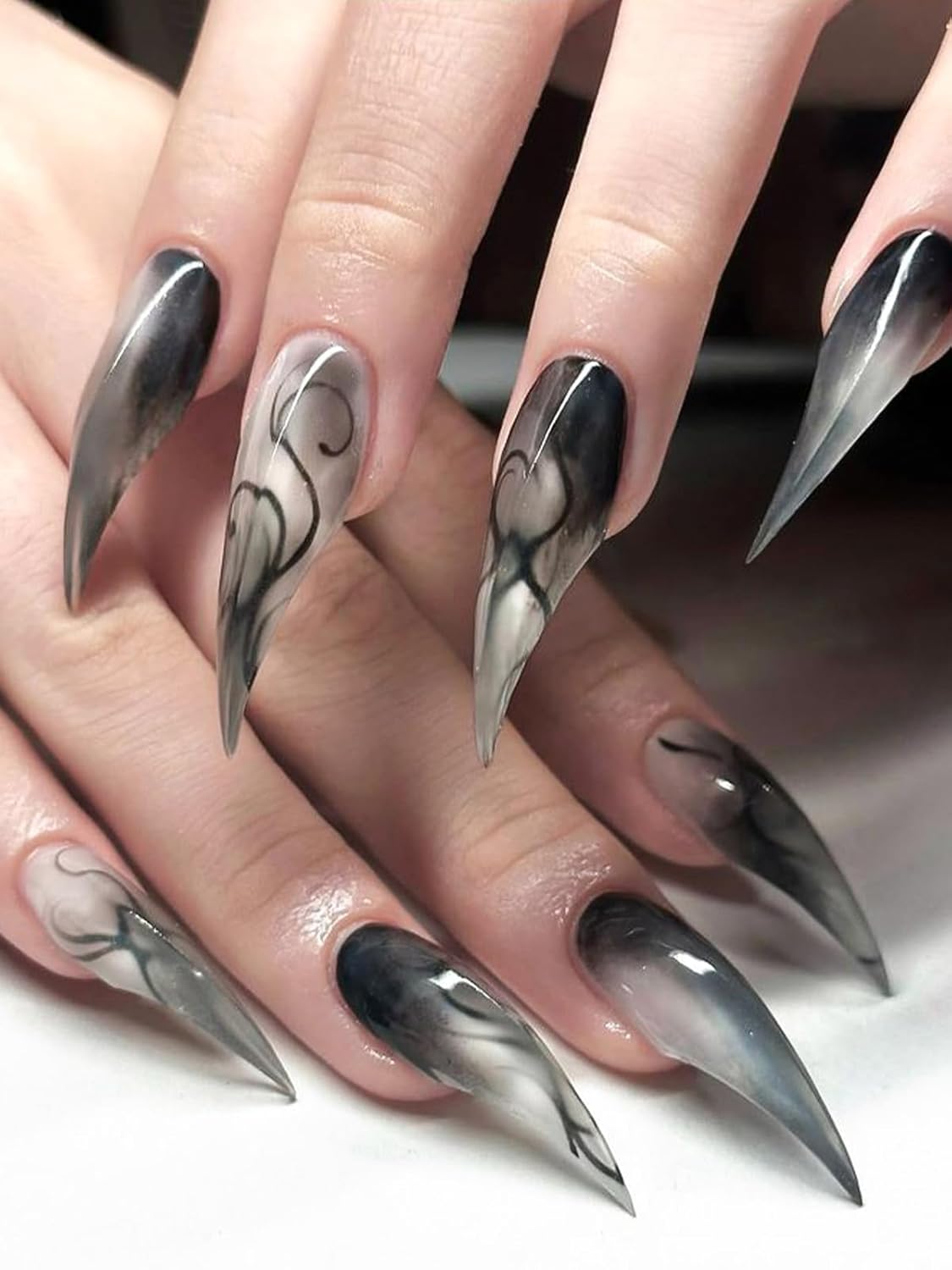 EBANKU Dual Nail Forms for Poly Extension Gel, 150 PCS Clear Eagle Claw Nail Molds Reusable 15 Sizes Hawk Curve Nail Extension Forms for Builder Gel Manicure Design Salon DIY-Velvo Beauty