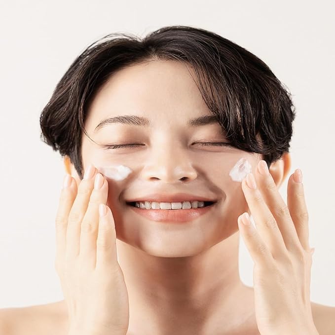 72 Hours Weightless Hydration Cream, Moisturizing Daily Face Cream, Vegan and Cruelty Free, Soothing and Brightening, All Skin Types, Korean Skin Care (1.85 fl.oz.)-Velvo Beauty