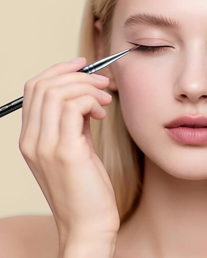 Eyeliner Brush Ultra Fine Point Premium Gel Eyeliner Brush Nylon Bristles Professional Makeup Tools for Lquid Powder And Paste Black (E819)-Velvo Beauty