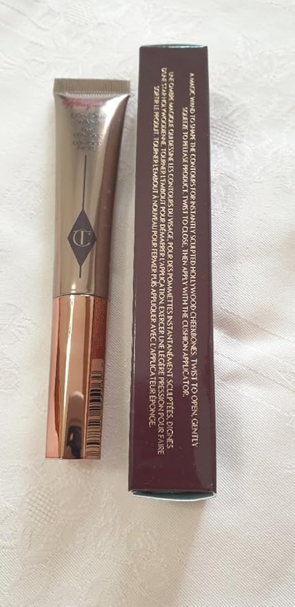 Charlotte Tilbury Hollywood Contour Wand Light-Medium-Velvo Beauty