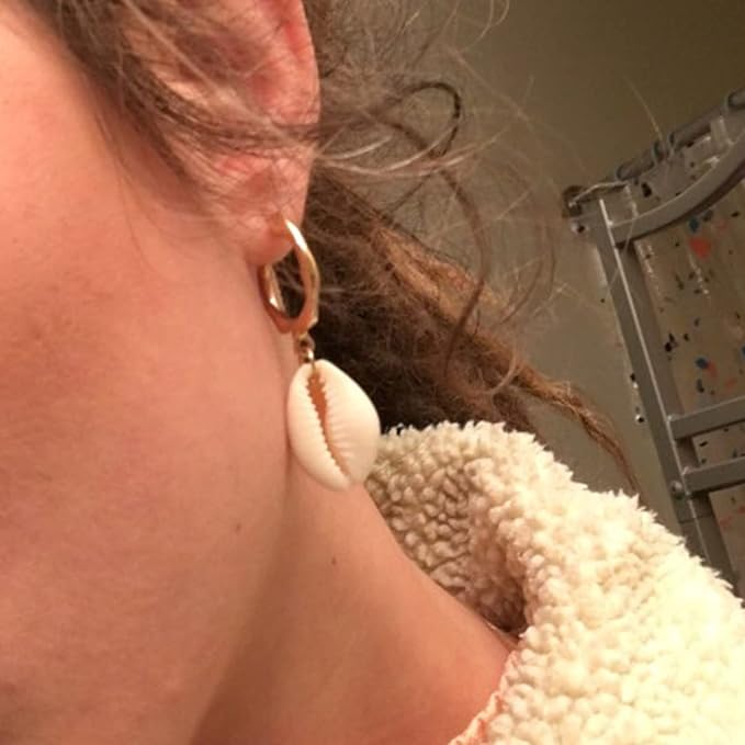 Natural Cowrie Shell Earrings Gold Boho Dangle Shell Drop Pendant Wedding Earrings Summer Beach Earrings Bridal Jewelry Gifts for Women and Girls-Velvo Beauty