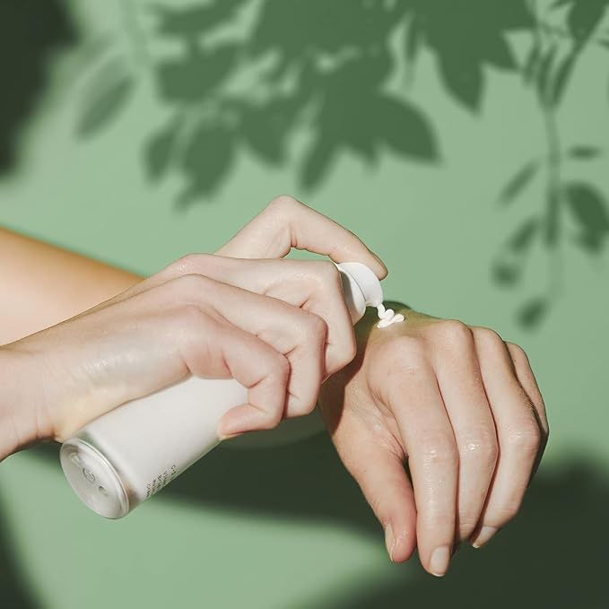 Pai Skincare London | GLOW KIT - FROM LONDON WITH LOVE Beauty Gift Set. Vitamin C Moisturizer + Glow Drops Duo, Suitable for Sensitive Skin + All Skin Types. Made In London.-Velvo Beauty