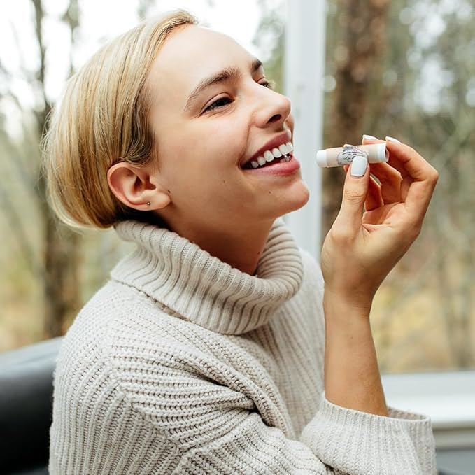 OLYCRAFT 100Pcs Self-Adhesive Lip Balm Tag Stickers 1.7x2.1 inch Waterproof Adhesive Label with Bird Patterns Rectangle Lipstick Tag Sticker for Lip Balm Container Tubes Lipstick Wrapping Decoration-Velvo Beauty