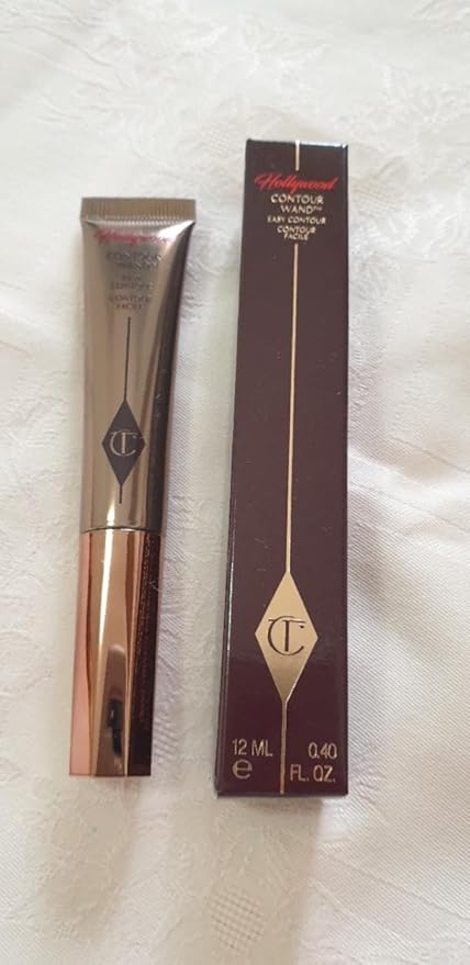 Charlotte Tilbury Hollywood Contour Wand Light-Medium-Velvo Beauty