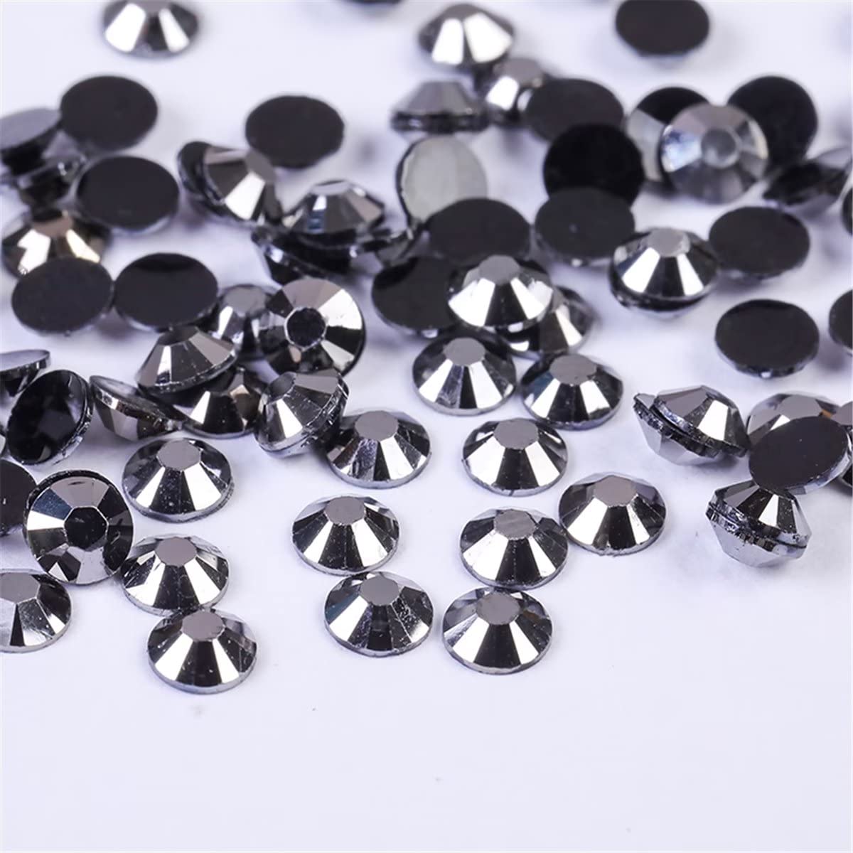 500 Pieces SS30 6mm Flatback Rhinestones Clear Glass Round Gems Crystals for Nail Art DIY Crafts Clothes Shoes Bags （Mineral Gray）-Velvo Beauty