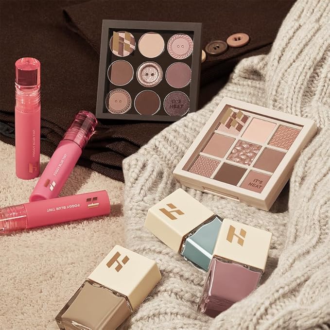 HOLIKA HOLIKA MY FAVE MOOD EYE PALETTE (05 NEAT KNIT)-Velvo Beauty