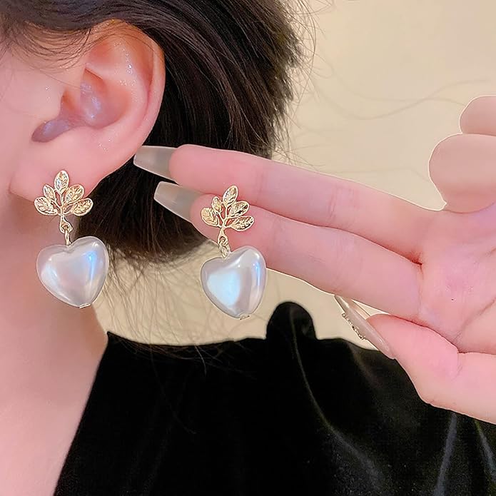 Vintage Pearl Heart Drop Earrings Gold Leaf Pearl Earrings White Pearl Heart Earrings Bridal Pearl Stud Earrings Jewelry for Women-Velvo Beauty