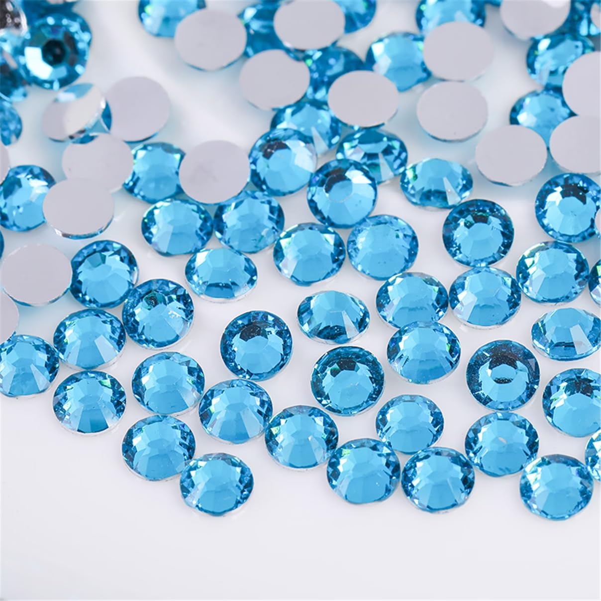 500 Pieces SS30 6mm Flatback Rhinestones Clear Glass Round Gems Crystals for Nail Art DIY Crafts Clothes Shoes Bags （Aqua Blue）-Velvo Beauty