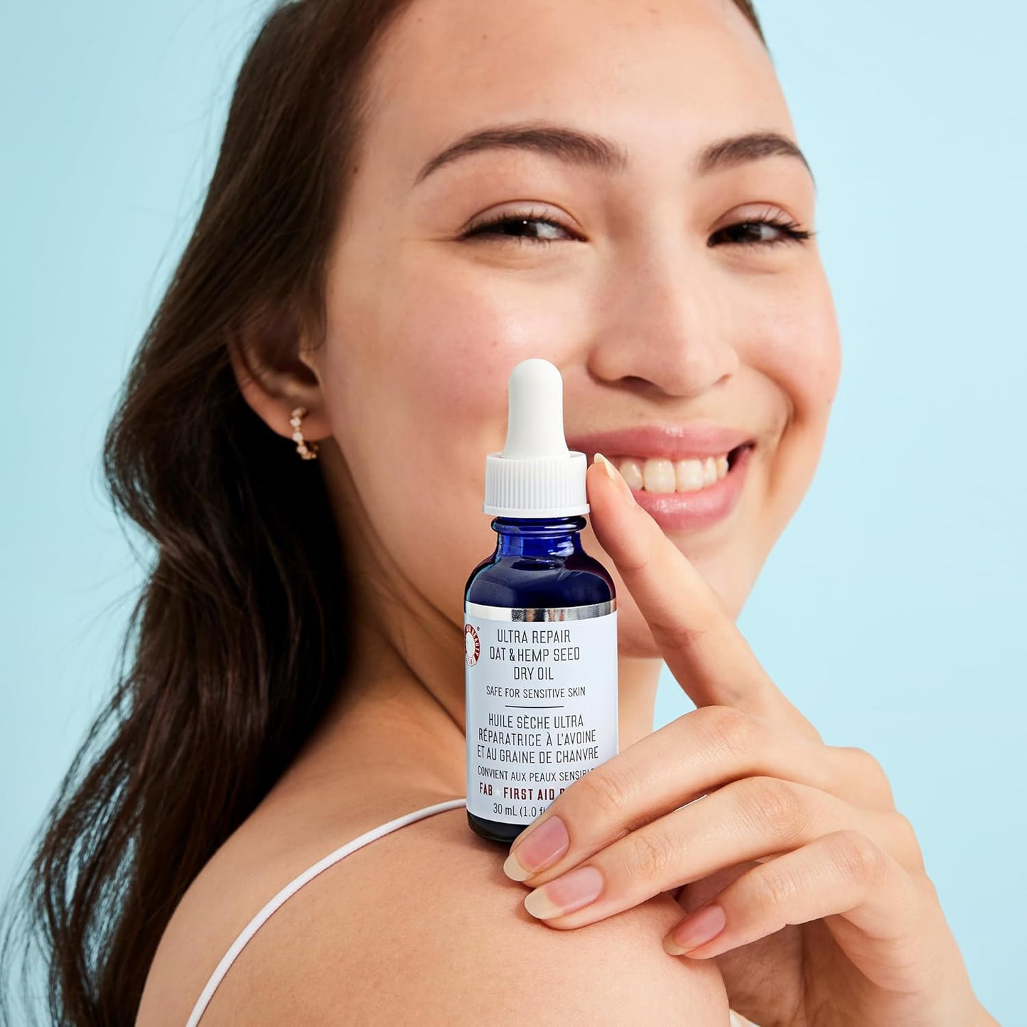 First Aid Beauty Ultra Repair Oat & Hemp Seed Oil – Hydrating, Non-Greasy Facial Oil with Arnica & Colloidal Oatmeal for Redness Relief – Calms Dry, Distressed Skin – Fragrance Free, 1 oz-Velvo Beauty