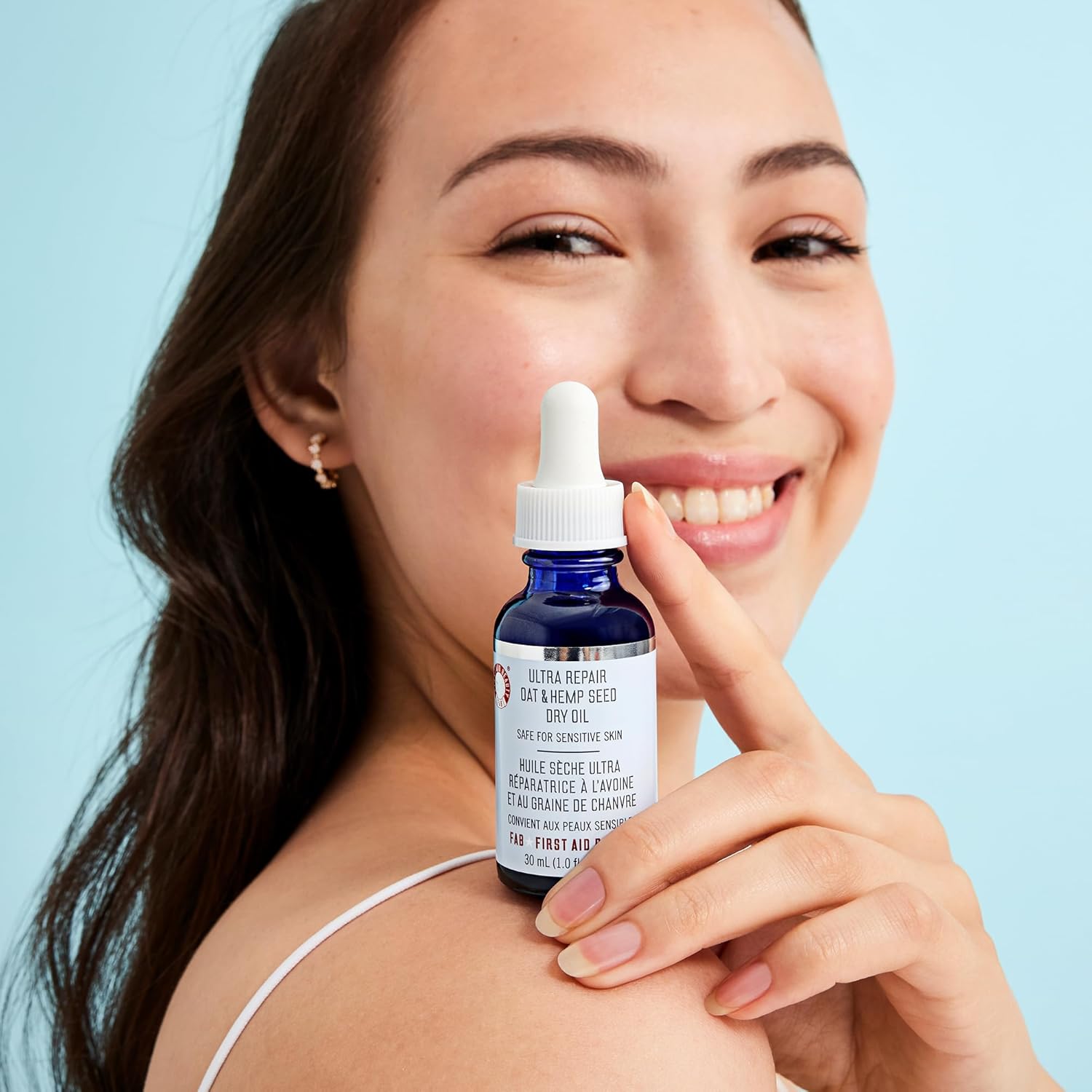 First Aid Beauty Ultra Repair Oat & Hemp Seed Oil – Hydrating, Non-Greasy Facial Oil with Arnica & Colloidal Oatmeal for Redness Relief – Calms Dry, Distressed Skin – Fragrance Free, 1 oz-Velvo Beauty