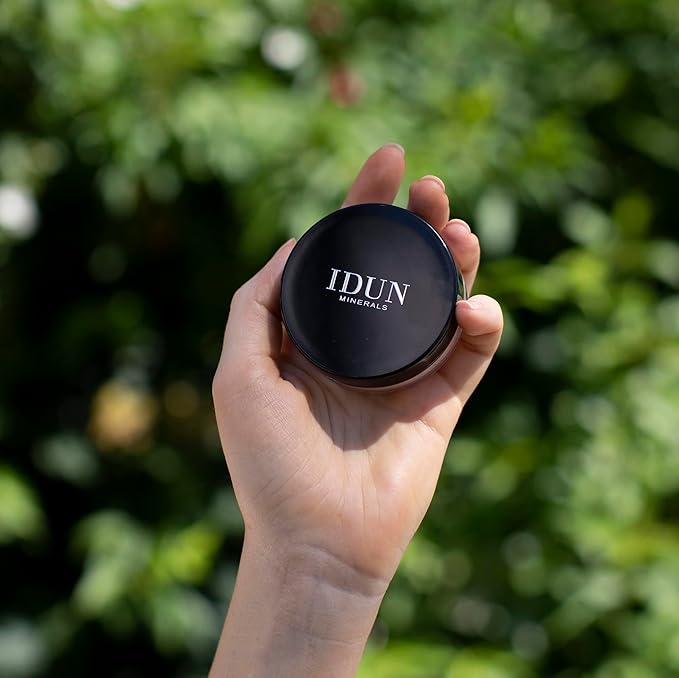 Mineral Powder Foundation - Longwear, Lightweight, Smooth Powder Formula - Blurring, Skin-Perfecting Finish - Vegan and Cruelty Free Formula - 021 Ragnhild - 0.25 oz-Velvo Beauty