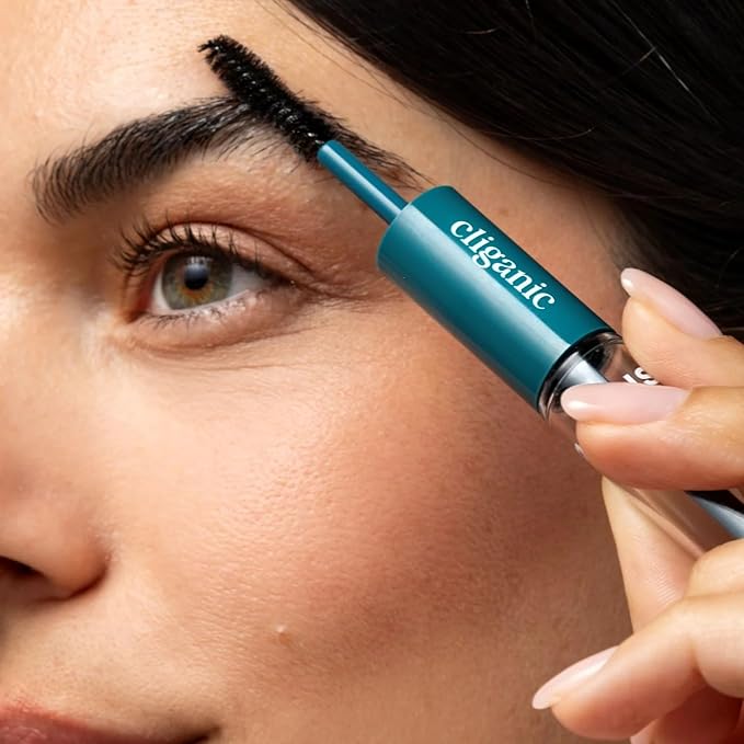 Cliganic Organic Castor Oil, 100% Pure (2oz Glass Bottle with Eyelash Kit) - For Eyelashes, Eyebrows, Hair & Skin (Packaging May Vary)-Velvo Beauty