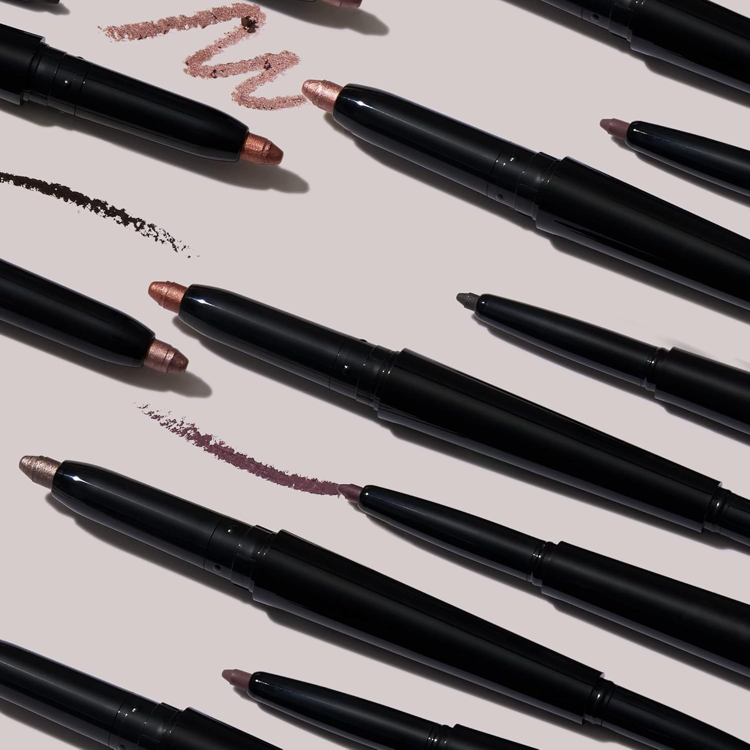 LAURA GELLER NEW YORK Swipe-n-Line Dual-Ended Eyeshadow + Eyeliner - Smokey (Charcoal/Shimmery Gray) - Cream Eyeshadow & Smooth Glide Eyeliner - Waterproof & Crease-free Color-Velvo Beauty