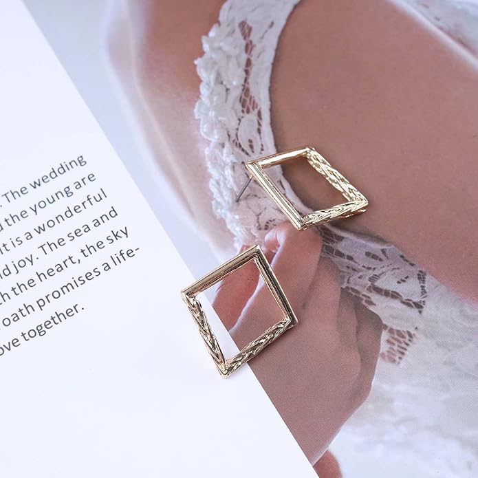 Vintage Hammered Square Drop Earrings Gold Hollow Square Earrings Metal Square Stud Earrings Minimalist Geometric Square Earrings Jewelry for Women-Velvo Beauty