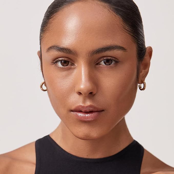 Summer Fridays Sheer Skin Tint - Skin Tint with Hyaluronic Acid - Helps Diminish Uneven Skin Tone - Sheer to Light Coverage - Shade 6 - Medium Tan with Warm Golden Undertones (1 Fl Oz)-Velvo Beauty