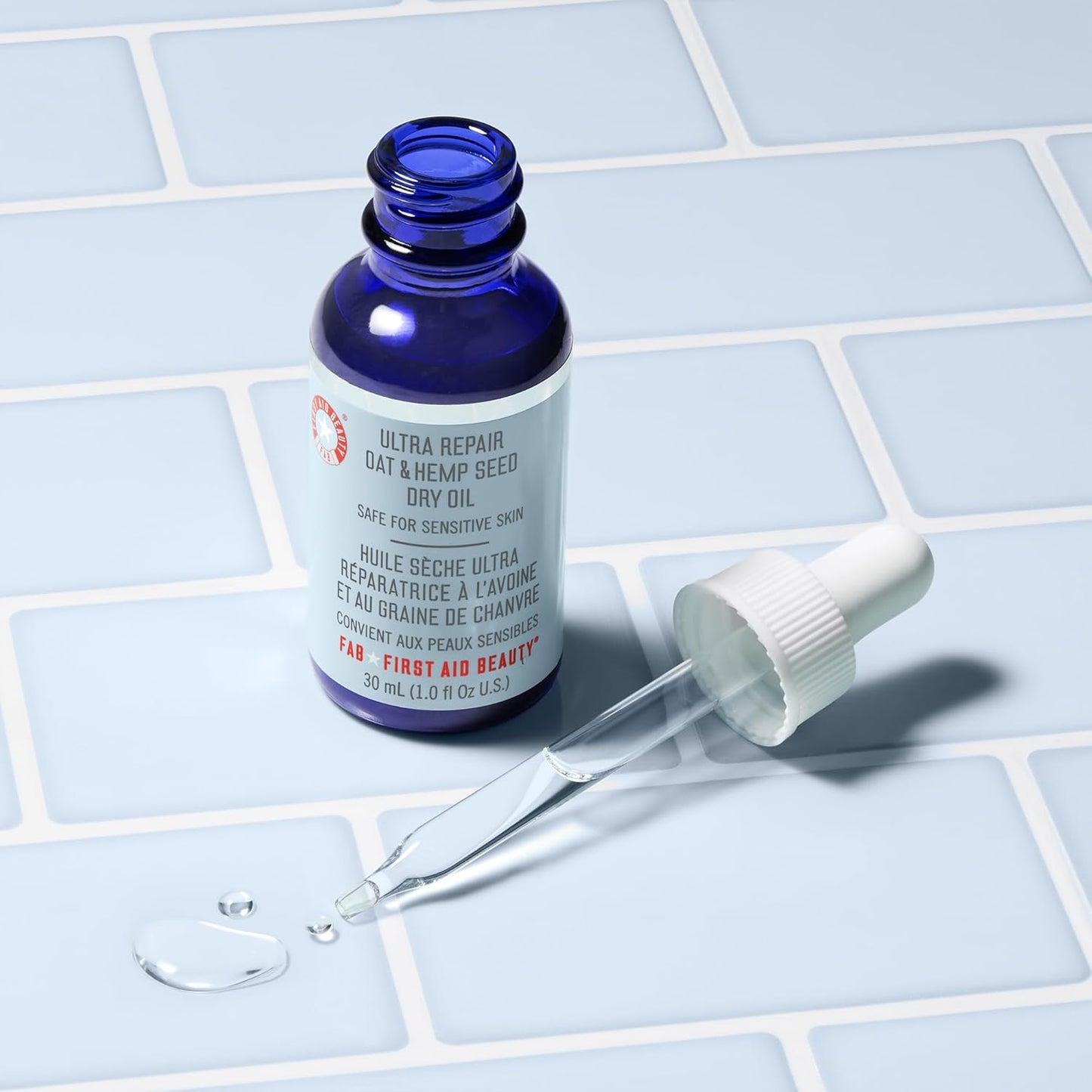 First Aid Beauty Ultra Repair Oat & Hemp Seed Oil – Hydrating, Non-Greasy Facial Oil with Arnica & Colloidal Oatmeal for Redness Relief – Calms Dry, Distressed Skin – Fragrance Free, 1 oz-Velvo Beauty